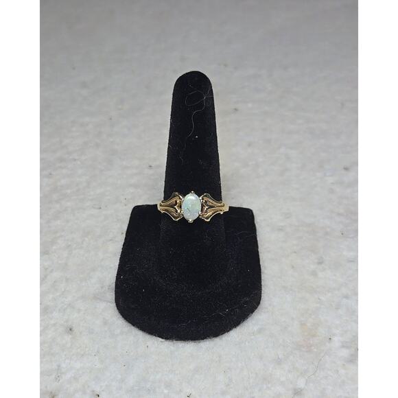 Vintage 10K Yellow Gold Opal Ring Size 6.25 – Oval White Opal Art Deco Style Set - Picture 1 of 4